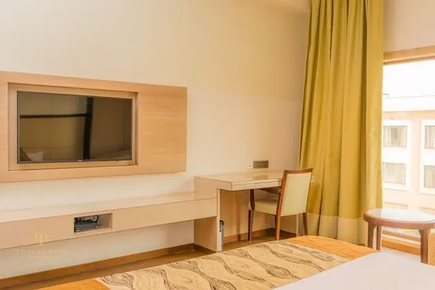 Deluxe Tek Büyük Yataklı Oda, Sigara İçilmez, Bahçe Manzaralı