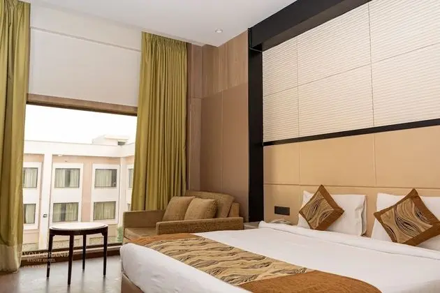 Deluxe Tek Büyük Yataklı Oda, Sigara İçilmez, Bahçe Manzaralı