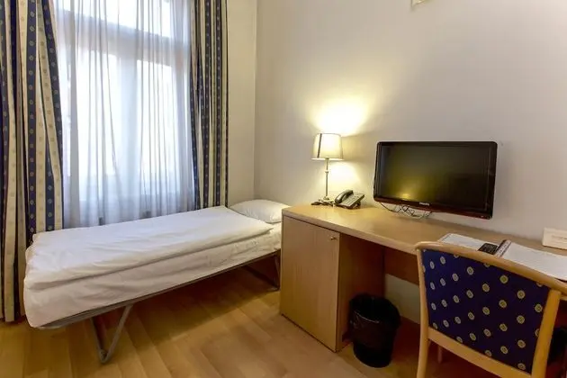Standard Üç Kişilik Oda