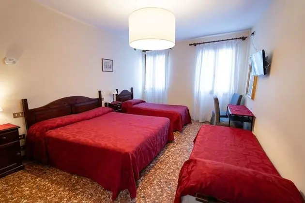 Dört Kişilik Oda, Banyolu/Duşlu
