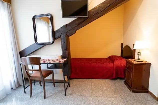 Üç Kişilik Oda, Banyolu/Duşlu