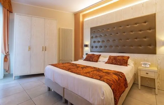 Superior Tek Büyük veya İki Ayrı Yataklı Oda, Balkon