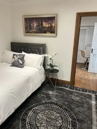 Luxury Tek Büyük Yataklı Oda