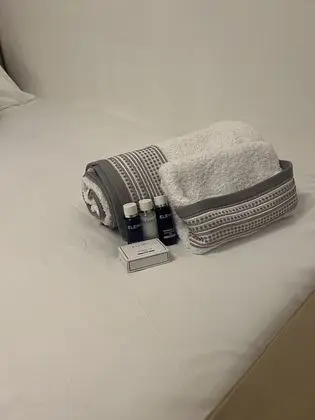 Luxury Tek Büyük Yataklı Oda