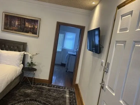 Luxury Tek Büyük Yataklı Oda