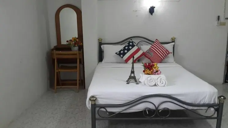 Standard Room With Air-Conditioner