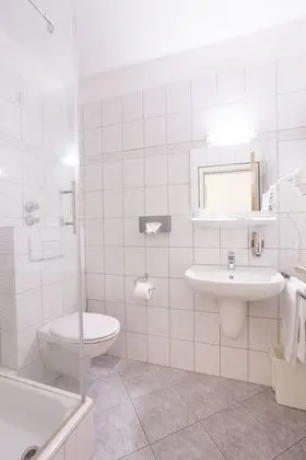 Standard Tek Büyük veya İki Ayrı Yataklı Oda