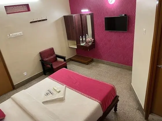 Deluxe Oda, 1 Yatak Odası, Sigara İçilmez, Şehir Manzaralı (Airconditioned)