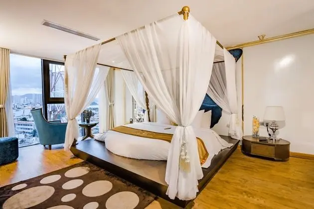 Çatı Katı Süiti (Penthouse) (Family)