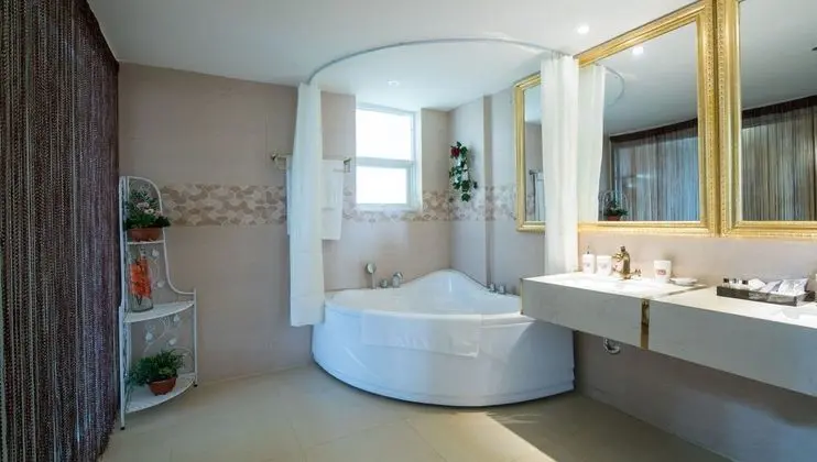 Çatı Katı Süiti (Penthouse) (Family)