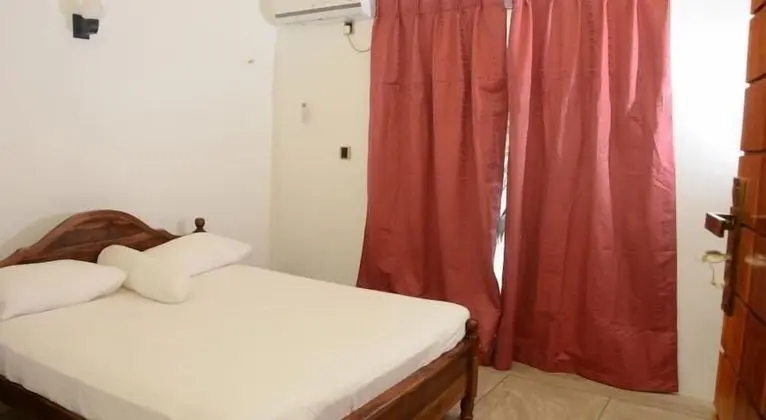 Deluxe Tek Büyük Yataklı Oda, Bahçe Manzaralı