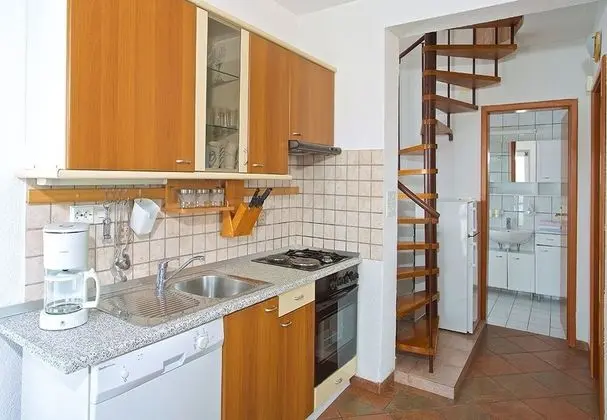 Apart Daire (Tobo - parking and barbecue - A5 KAL5)