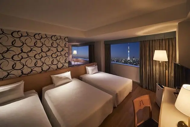 Dört Kişilik Oda, Sigara İçilmez (Corner, Skytree View)