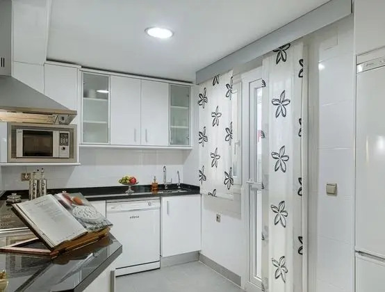 Apart Daire, 2 Yatak Odası, Balkon, Kısmi Deniz Manzarası