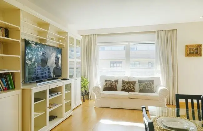 Apart Daire, 2 Yatak Odası, Balkon, Kısmi Deniz Manzarası