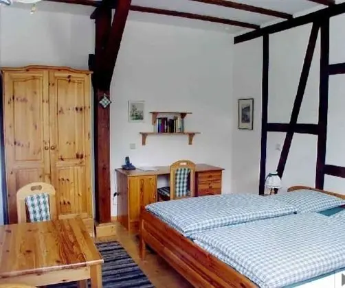 Basic Tek Büyük Yataklı Oda