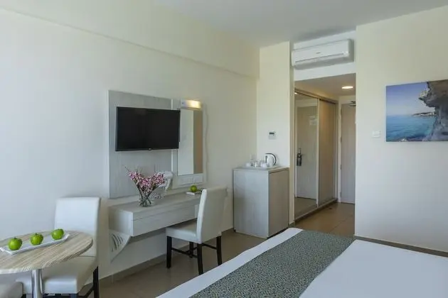 Standard Tek Büyük Yataklı Oda, Tepe Manzaralı