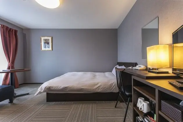 Tek Büyük Yataklı Oda, Sigara İçilmez, Nehir Manzaralı