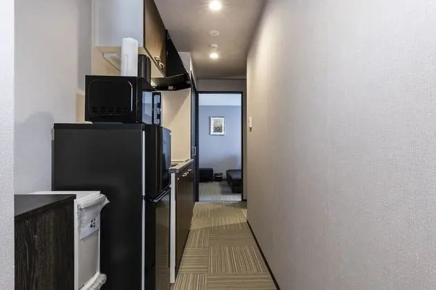 Üç Kişilik Oda, Sigara İçilmez, Nehir Manzaralı