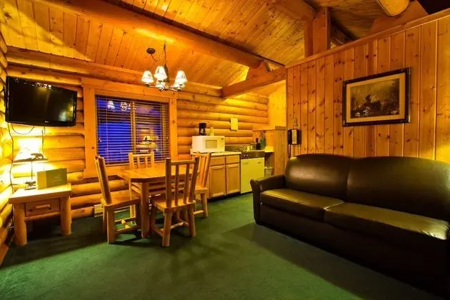 Standard Cabin (Pets allowed for Fee)