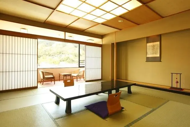 Traditional Oda (Japanese Style, For 5, Private Toilet)