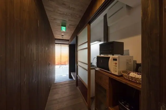 Ev (Private Machiya Townhouse)