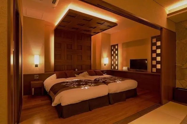 Süit, Sigara İçilmez, Nehir Manzaralı (Top Floor Open Air Bath, Teppanyaki)
