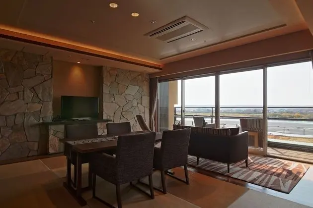 Süit, Sigara İçilmez, Nehir Manzaralı (Top Floor Open Air Bath, Teppanyaki)
