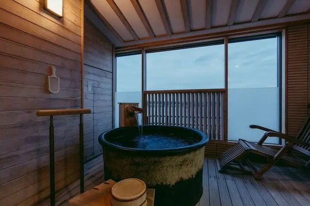 Traditional Oda, Sigara İçilmez (Japanese-Style, Open Air Bath)