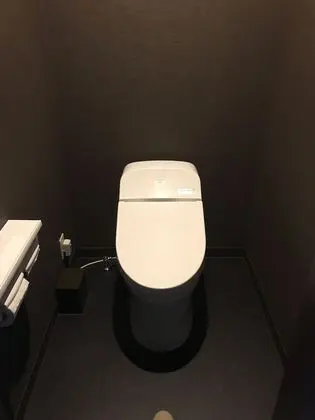 İki Ayrı Yataklı Oda, Sigara İçilmez