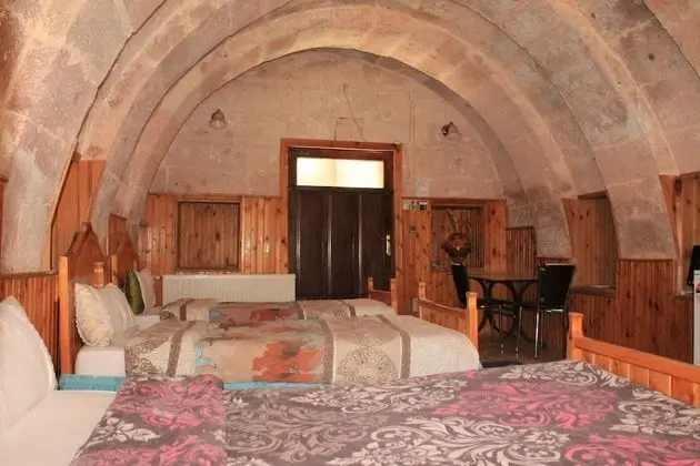 Family Dört Kişilik Oda, Birden Çok Yatak, Avlu Manzaralı