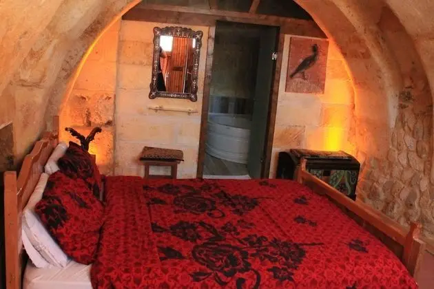 Luxury Tek Büyük Yataklı Oda (129)