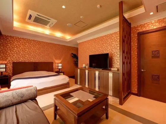 Deluxe Tek Büyük Yataklı Oda, 1 Büyük (Queen) Boy Yatak, Sigara İçilmez, Özel Banyo