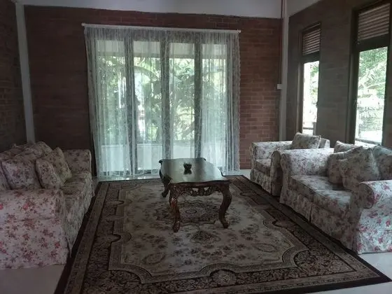 Villa (2)