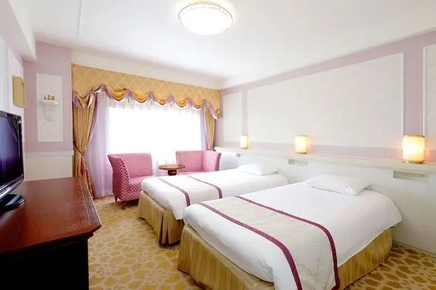 Oda, Sigara İçilmez (Moderate/NoGuaranteeToEnterThemePark)