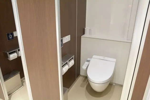 İki Ayrı Yataklı Oda, Ortak Banyo (No Entry/Exit 11PM-6AM)