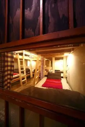 Ortak Ranzalı Oda, Sadece kadınlar için