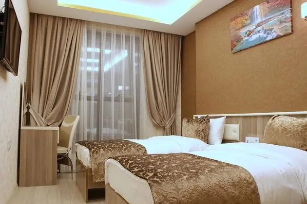 Balayı Suit
