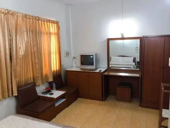 Standard 1 Double Bed
