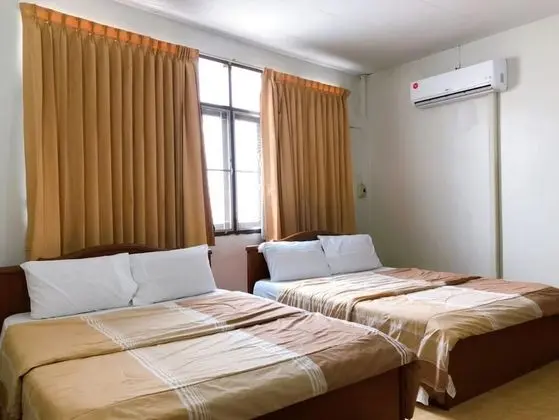 Standard 2 Double Beds