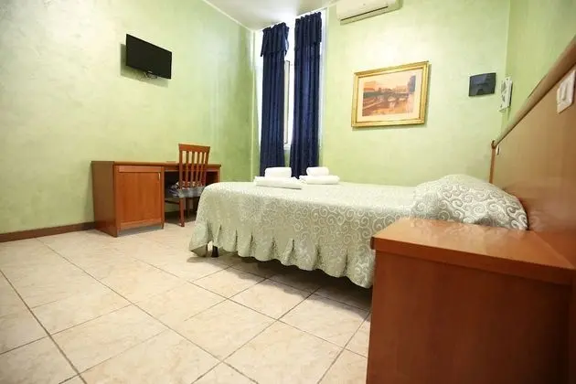 Tek Büyük veya İki Ayrı Yataklı Oda