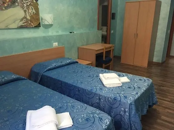 Tek Büyük veya İki Ayrı Yataklı Oda