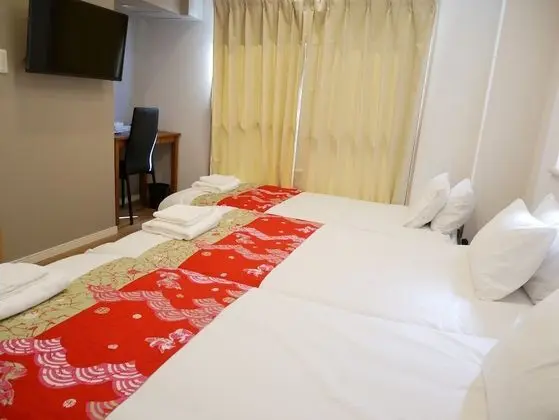 Üç Kişilik Oda