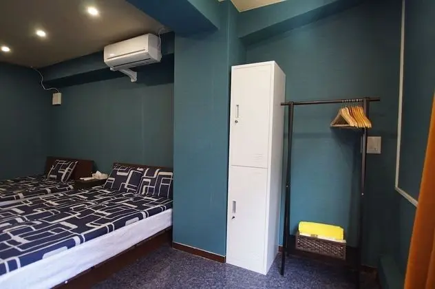İki Ayrı Yataklı Oda, Ortak Banyo