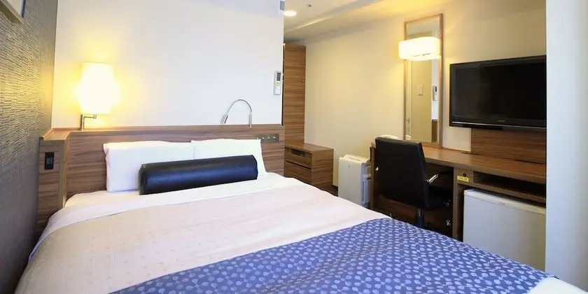 Tek Büyük Yataklı Oda, 1 Çift Kişilik Yatak, Sigara İçilebilir (18sqm, 140cm Bed width)