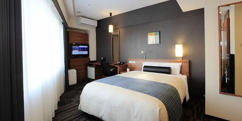 Tek Büyük Yataklı Oda, 1 Çift Kişilik Yatak, Sigara İçilebilir (18sqm, 140cm Bed width)