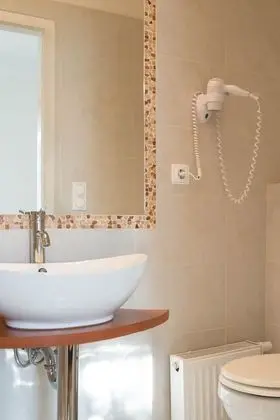 Tek Büyük Yataklı Oda, Balkon