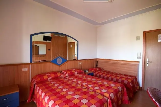 Üç Kişilik Oda, Balkon