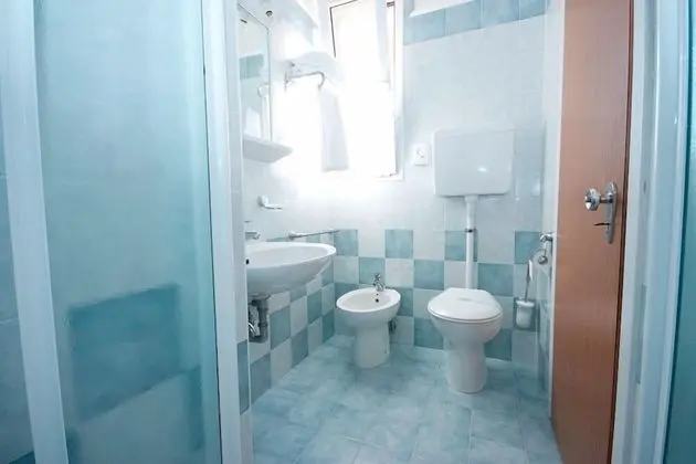 Üç Kişilik Oda, Balkon