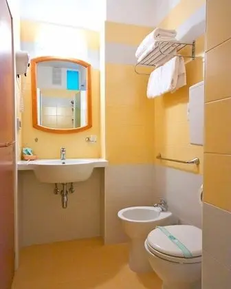 Üç Kişilik Oda, Balkon